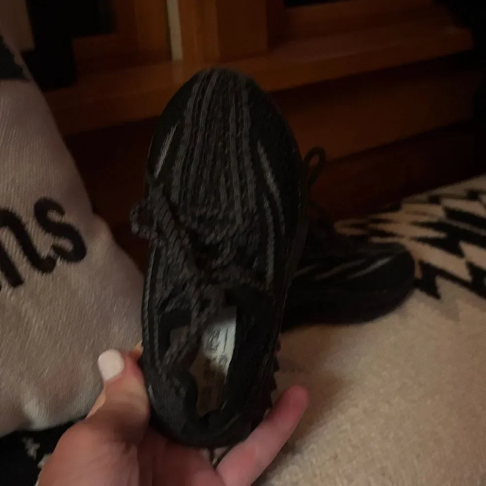 “ Yeezy” LIKE Black and Gray Knit baby Sneakers